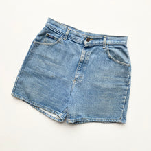 Load image into Gallery viewer, 90s Lee Denim Shorts W30