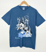 Load image into Gallery viewer, Husky Alaska T-shirt (M)