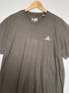 Adidas t-shirt (XL)