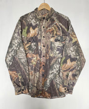 Load image into Gallery viewer, Camo shirt (XL)