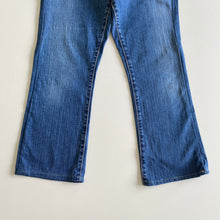 Load image into Gallery viewer, Levi’s 515 Jeans W33 L26