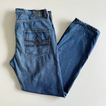 Load image into Gallery viewer, DKNY Jeans W36 L32