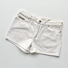 Load image into Gallery viewer, 00s DKNY Shorts W32