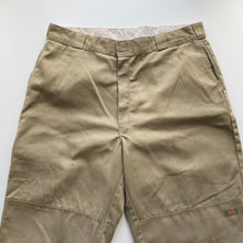 Load image into Gallery viewer, Distressed Dickies W40 L32
