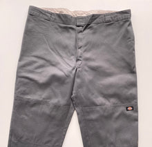 Load image into Gallery viewer, Dickies Double Knee W44 L30