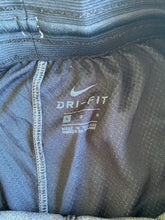 Load image into Gallery viewer, Nike shorts (L)