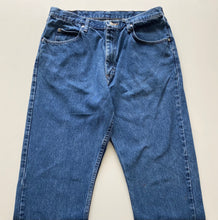 Load image into Gallery viewer, Wrangler Jeans W36 L34