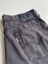 Load image into Gallery viewer, Levi’s 514 W32 L30