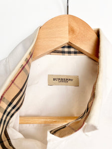 Burberry shirt (M)