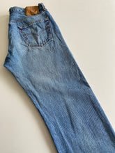 Load image into Gallery viewer, Levi’s 501 W35 L30