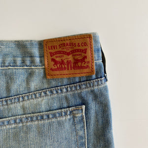 90s Levi’s high waisted shorts