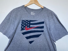 Load image into Gallery viewer, Nike t-shirt (L)
