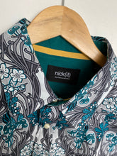 Load image into Gallery viewer, Crazy print shirt (XL)