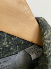 Load image into Gallery viewer, Cord shirt (XL)