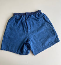 Load image into Gallery viewer, 90s high waisted shorts