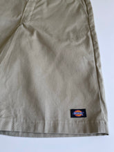 Load image into Gallery viewer, Dickies Shorts W30