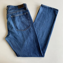 Load image into Gallery viewer, J.Crew Jeans W31 L32