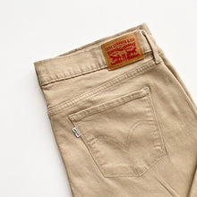 Load image into Gallery viewer, Levi’s 505 W33 L32