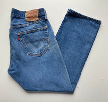 Load image into Gallery viewer, Levi’s 501 W34 L30