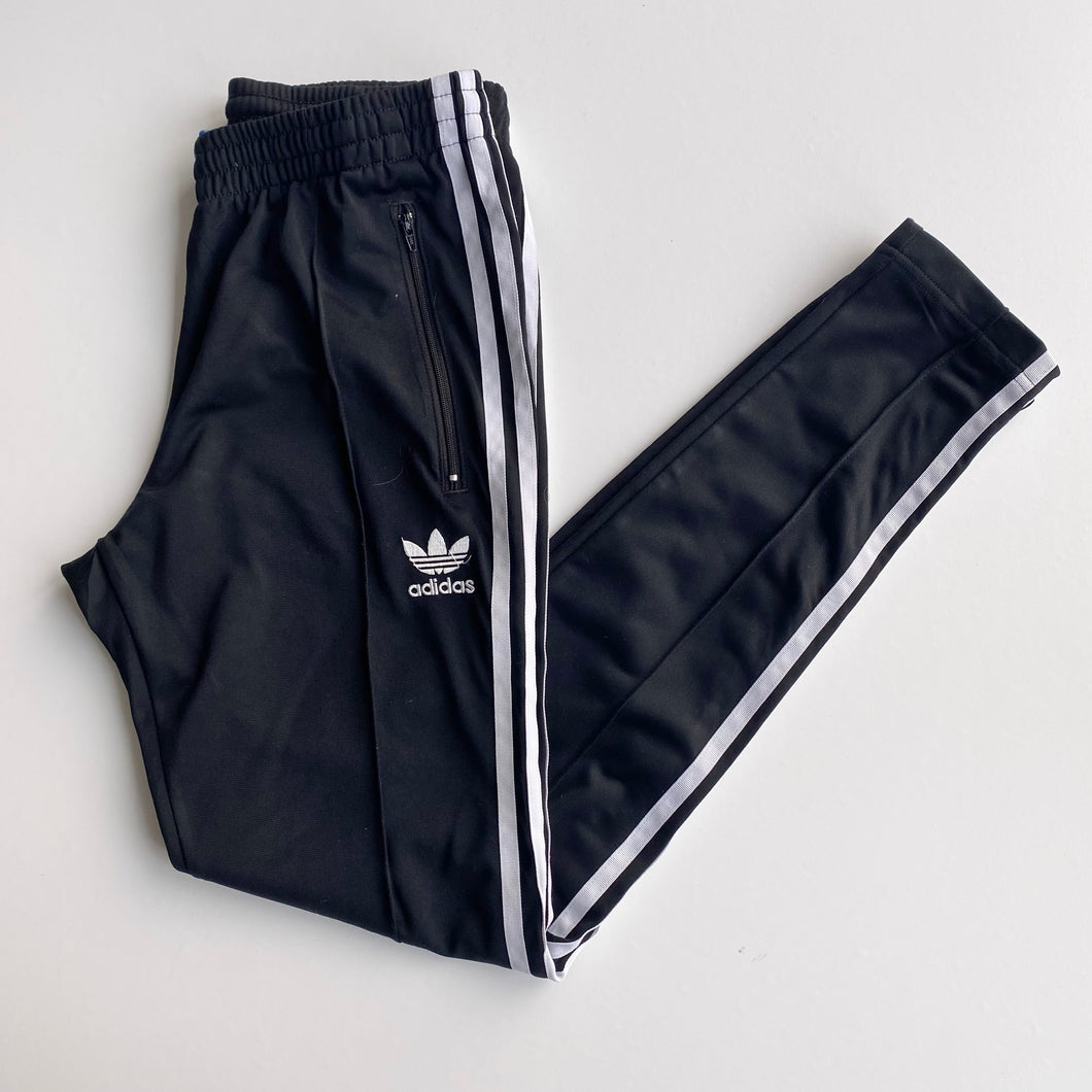 Adidas joggers (M)