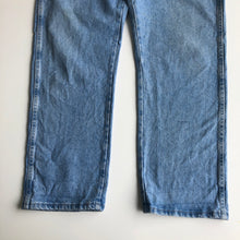 Load image into Gallery viewer, Wrangler Jeans W36 L30