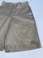 Load image into Gallery viewer, Dickies Shorts W32