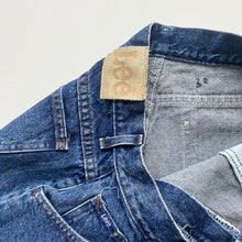 Load image into Gallery viewer, 90s Lee Denim Shorts W30