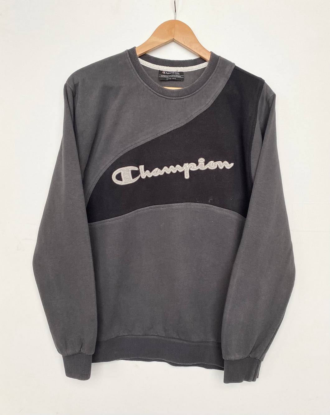 Champion Reworked Sweatshirt (M)
