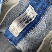 Load image into Gallery viewer, Wrangler Jeans W29 L34