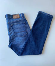 Load image into Gallery viewer, Tommy Hilfiger Jeans W36 L30