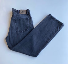 Load image into Gallery viewer, Wrangler Jeans W36 L30