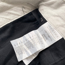 Load image into Gallery viewer, Carhartt Master Shorts W31