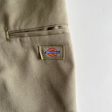 Load image into Gallery viewer, Dickies Shorts W31