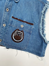 Load image into Gallery viewer, Y2K Harley Davidson cropped denim shirt (M)