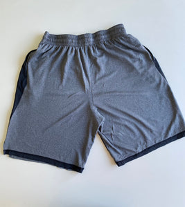 Nike shorts (L)