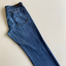 Load image into Gallery viewer, J.Crew Jeans W31 L32