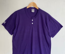 Load image into Gallery viewer, Russell Athletic t-shirt (M)