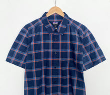 Load image into Gallery viewer, Patagonia shirt (XL)