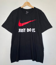 Load image into Gallery viewer, Nike t-shirt (XL)