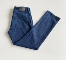 Load image into Gallery viewer, Calvin Klein Jeans W33 L30