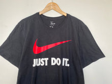 Load image into Gallery viewer, Nike t-shirt (XL)
