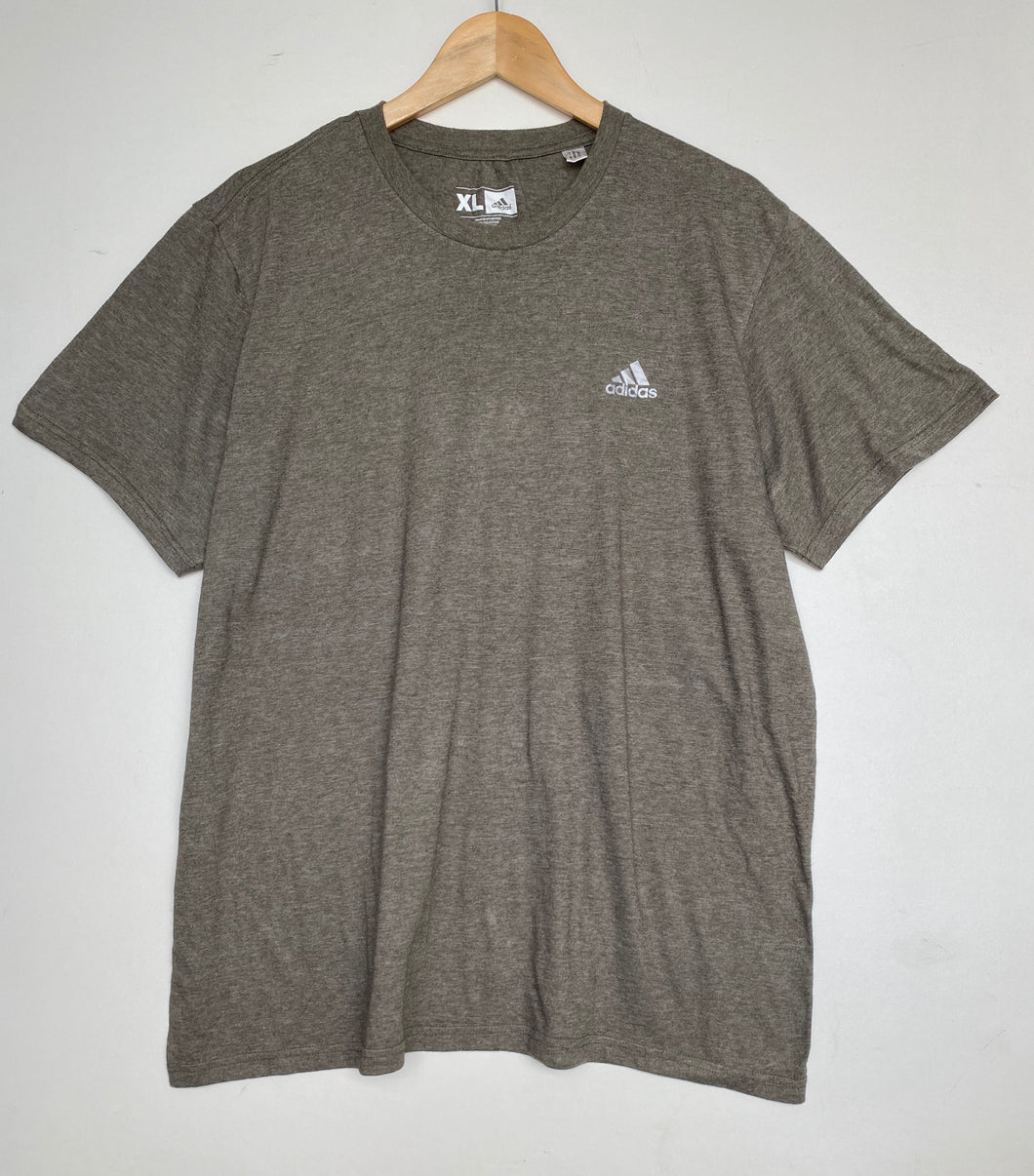Adidas t-shirt (XL)
