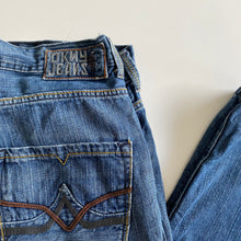 Load image into Gallery viewer, DKNY Jeans W36 L32