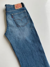 Load image into Gallery viewer, Levi’s 514 W33 L30