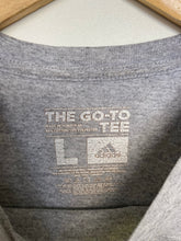 Load image into Gallery viewer, Adidas t-shirt (L)