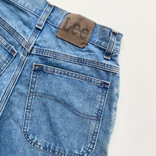Load image into Gallery viewer, 90s Lee’s Denim Shorts W24