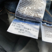 Load image into Gallery viewer, Levi’s Jeans W29 L32