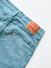 Load image into Gallery viewer, Levi’s 511 Shorts W34