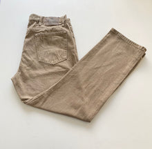 Load image into Gallery viewer, Wrangler Jeans W36 L30