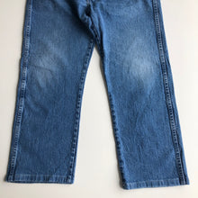 Load image into Gallery viewer, Wrangler Jeans W34 L26